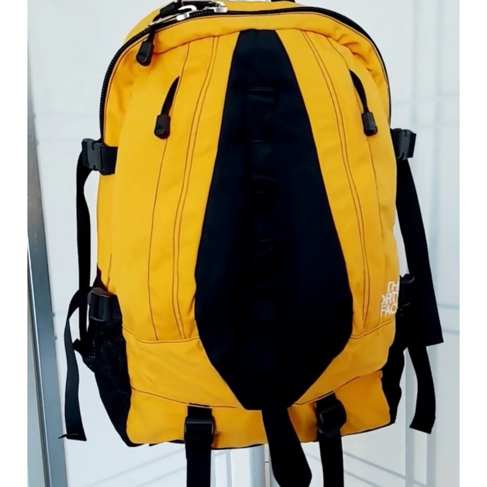 Excellent condition! >>>
THE NORTH FACE- Backpack